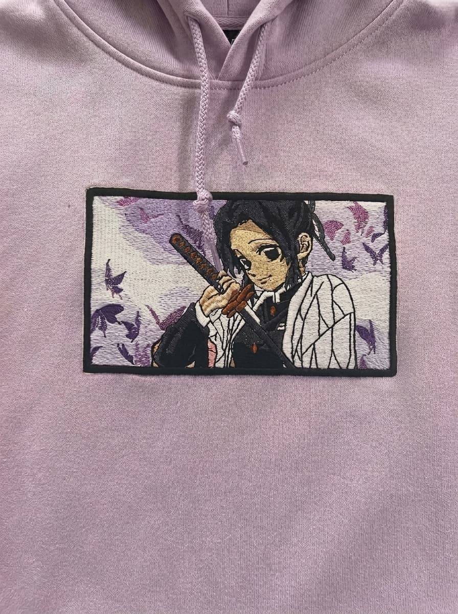 Shinobu Kocho patch broderie hoodie lilas